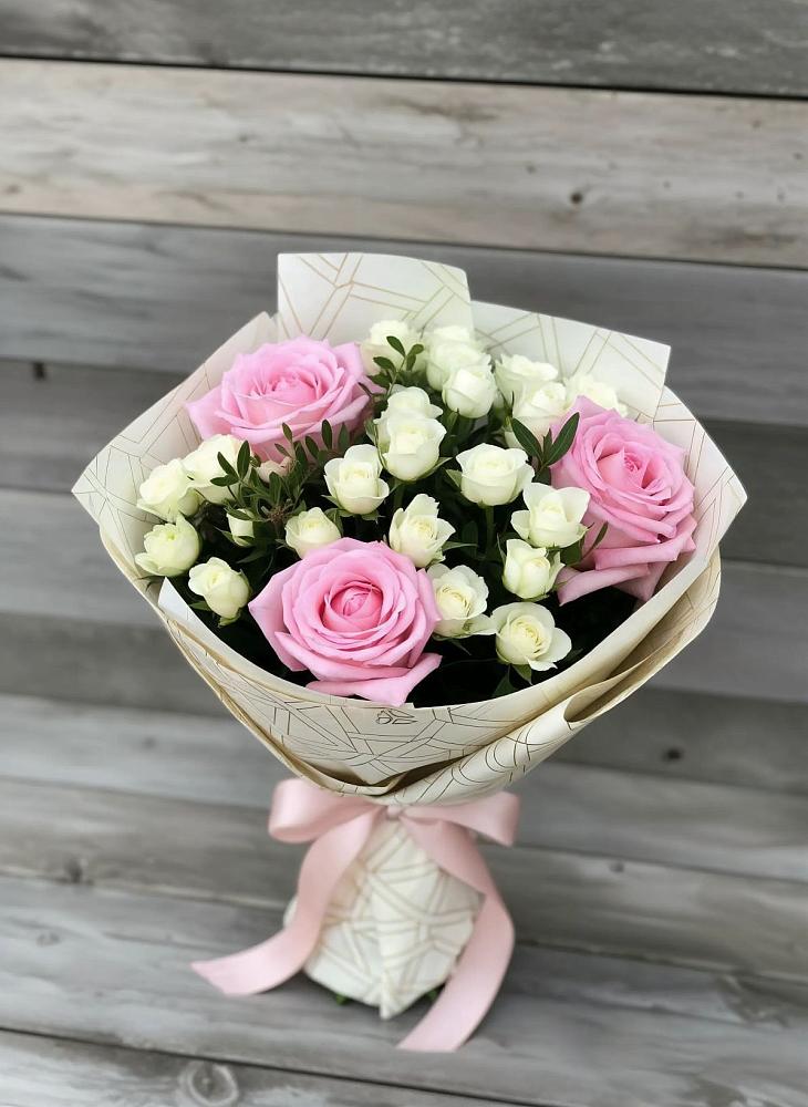 Букет цветов из: Розы в Азнакаево