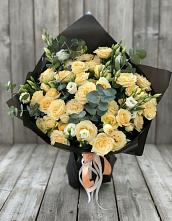 Букет цветов из:  Розы и Лизиантусы #REPLACE_PRED# Азнакаево