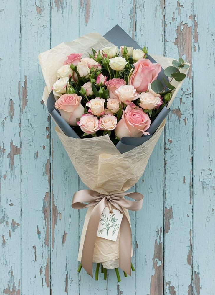 Букет цветов из: Розы в Азнакаево