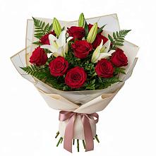 Букет цветов из:  Лилии и Розы в Азнакаево