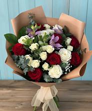 Букет цветов из:  Розы и Альстромерии в Азнакаево