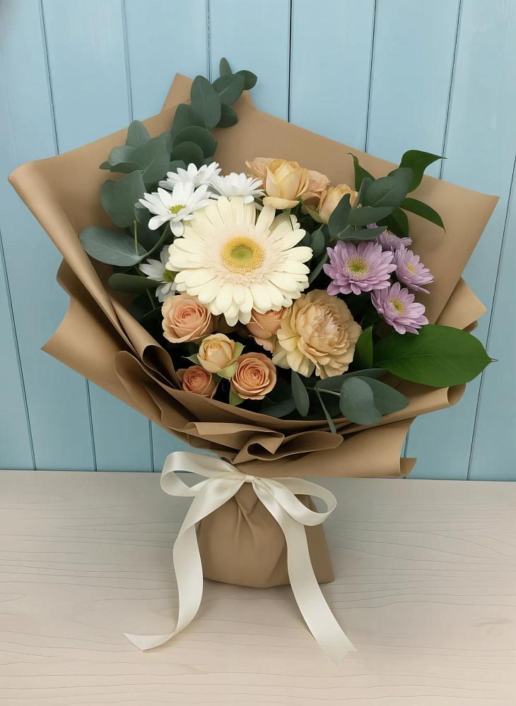 Букет цветов из: Герберы и Хризантемы в Азнакаево