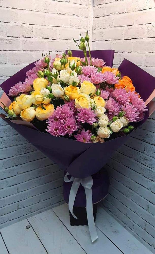 Букет цветов из: Хризантемы и Розы в Азнакаево