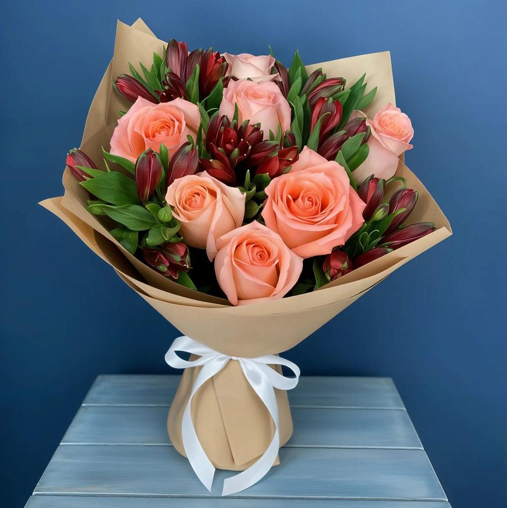 Букет цветов из: Розы и Альстромерии в Азнакаево