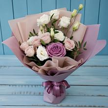 Букет цветов из:  Розы и Лизиантусы в Азнакаево