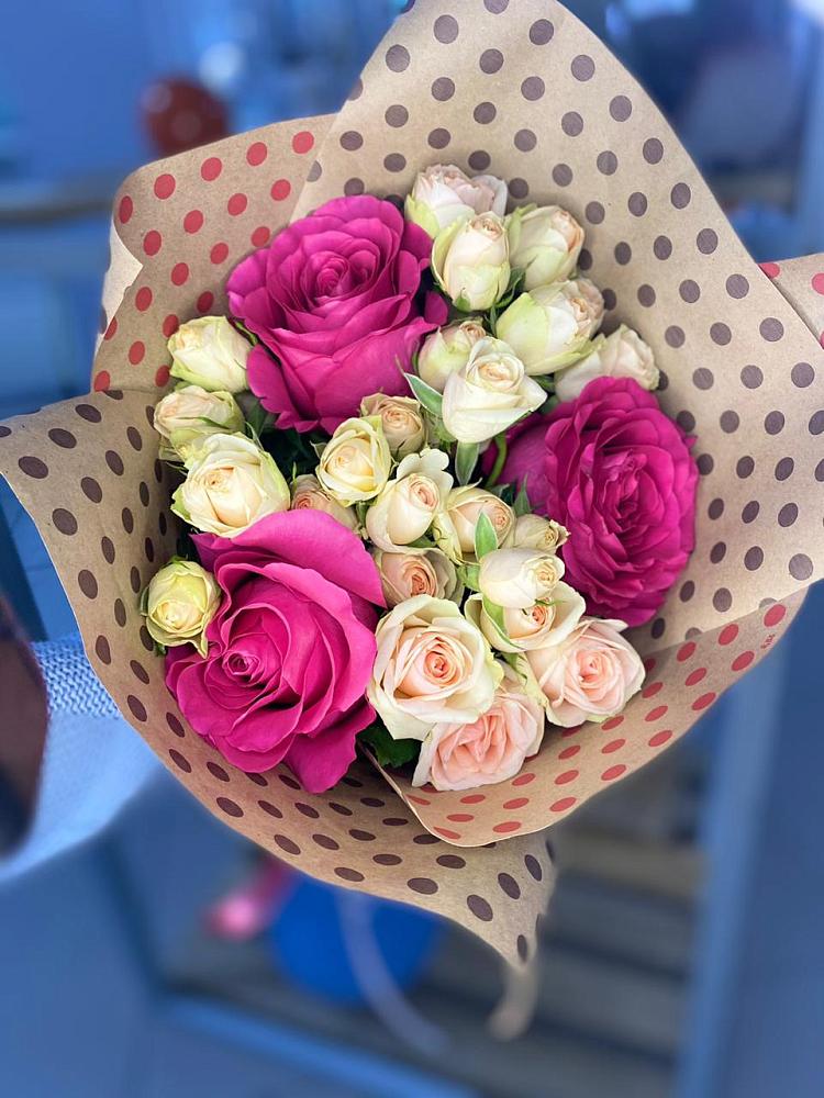 Букет цветов из: Розы в Азнакаево