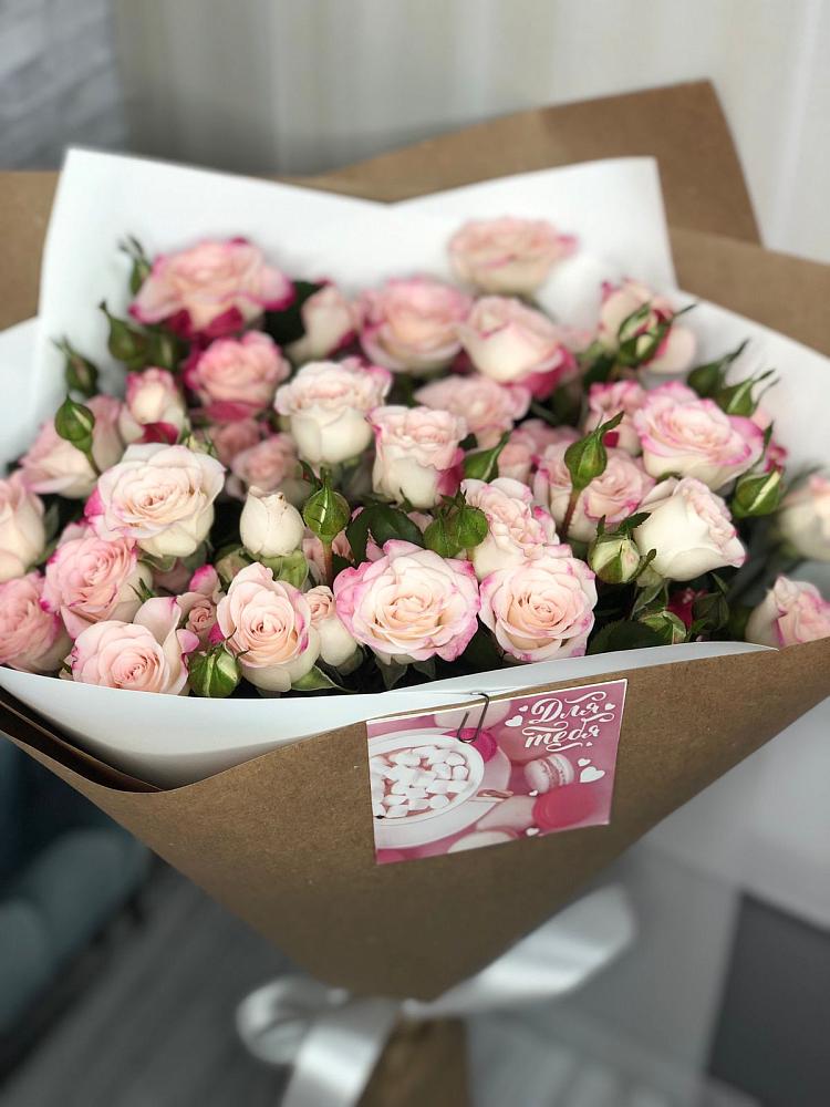 Букет цветов из: Розы в Азнакаево