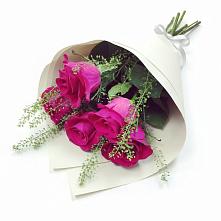 Букет цветов из:  Розы в Азнакаево