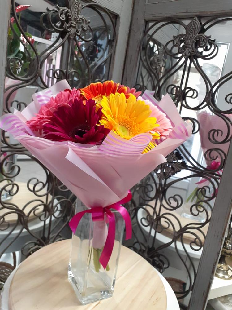 Букет цветов из: Герберы в Азнакаево