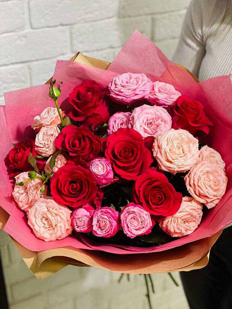 Букет цветов из: Розы в Азнакаево