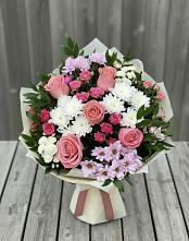 Букет цветов из:  Альстромерии, Гвоздики, Розы и Хризантемы в Азнакаево
