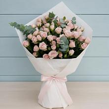 Букет цветов из:  Розы в Азнакаево