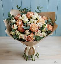 Букет цветов из:  Альстромерии и Розы в Азнакаево